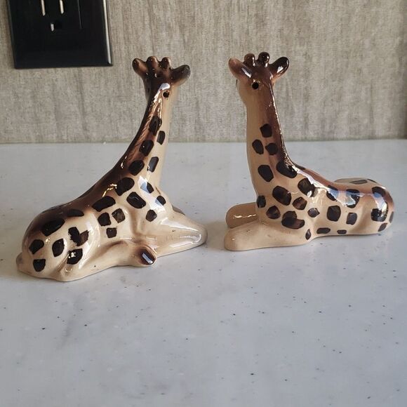 Cute Vintage Giraffe Porcelain Salt & Pepper Shakers - Picture 3 of 9